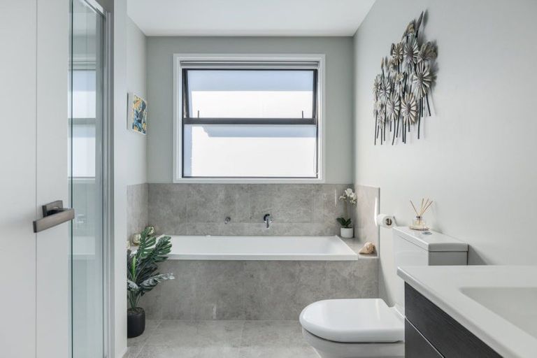 Photo of property in 31 Crown Street, Papamoa, 3118