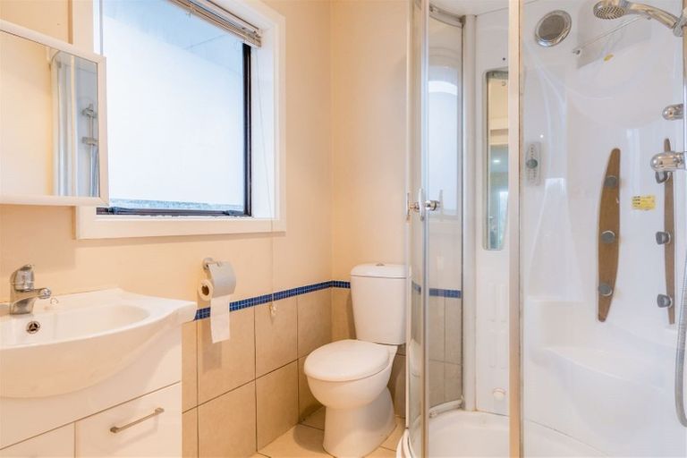 Photo of property in 132 Avonhead Road, Avonhead, Christchurch, 8042