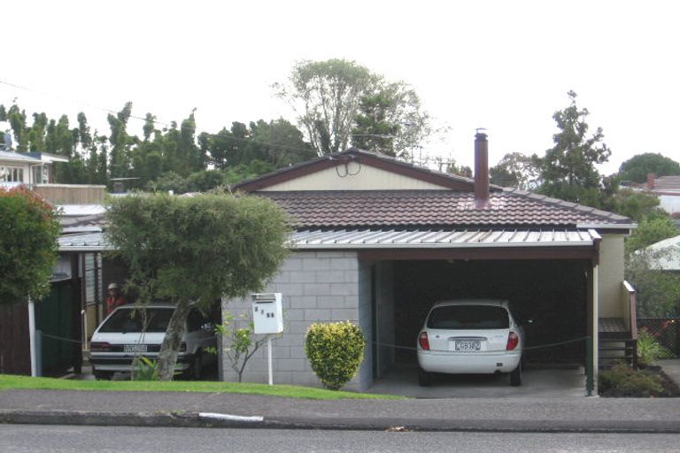 Photo of property in 1/66 Mcleod Road, Te Atatu South, Auckland, 0610