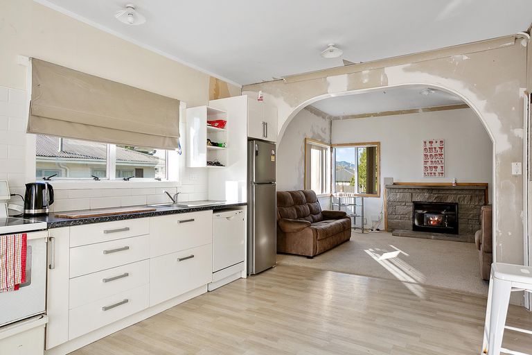 Photo of property in 23 Smith Street, Raglan, 3225