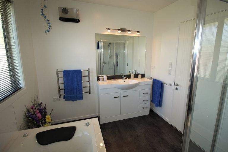 Photo of property in 17 Orchard Drive, Alexandra, 9320