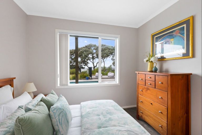 Photo of property in 869d Whangaparaoa Road, Manly, Whangaparaoa, 0930