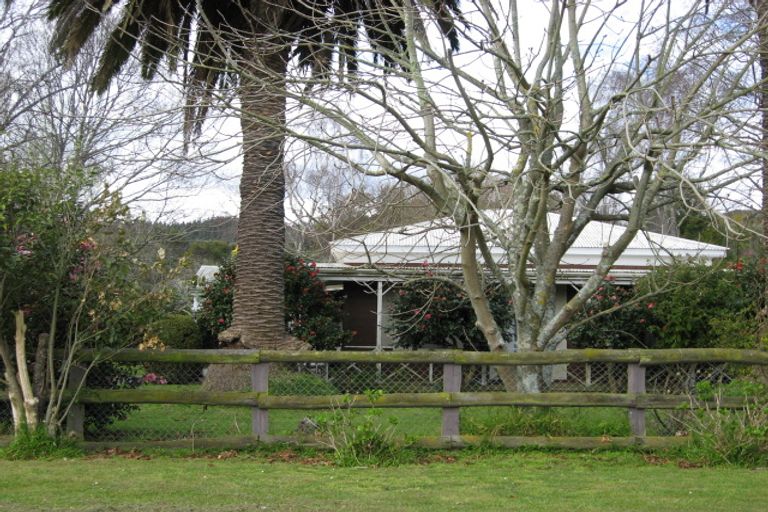 Photo of property in 11 Wi Pere Street, Manakau, 5573