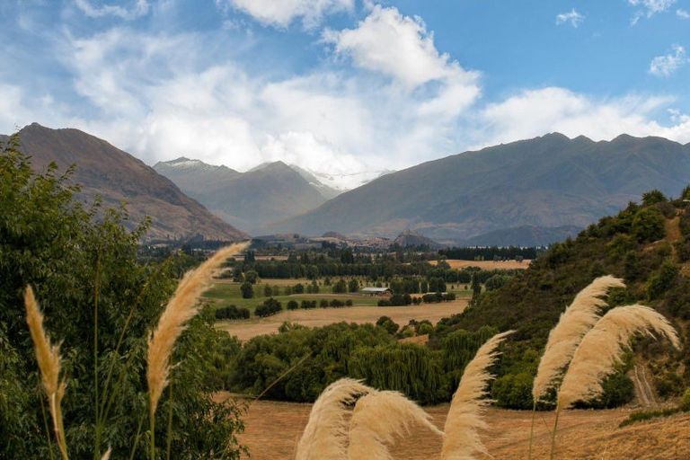 Photo of property in 515 Mount Barker Road, Wanaka, 9382