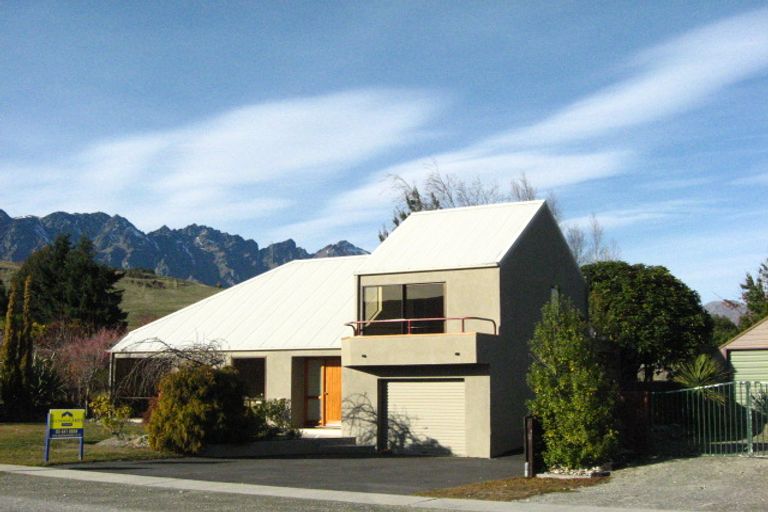 Photo of property in 63 Oregon Drive, Kelvin Heights, Queenstown, 9300