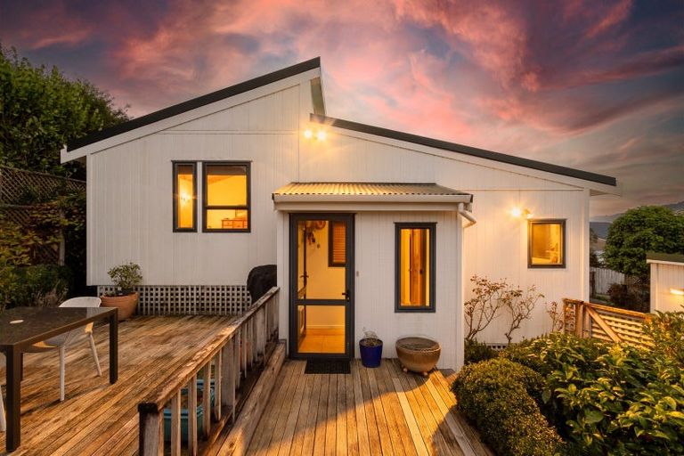 Photo of property in 117a Winara Avenue, Waikanae, 5036