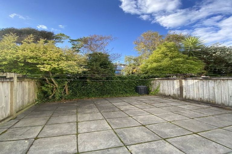 Photo of property in 8/21 Collins Avenue, Tawa, Wellington, 5028