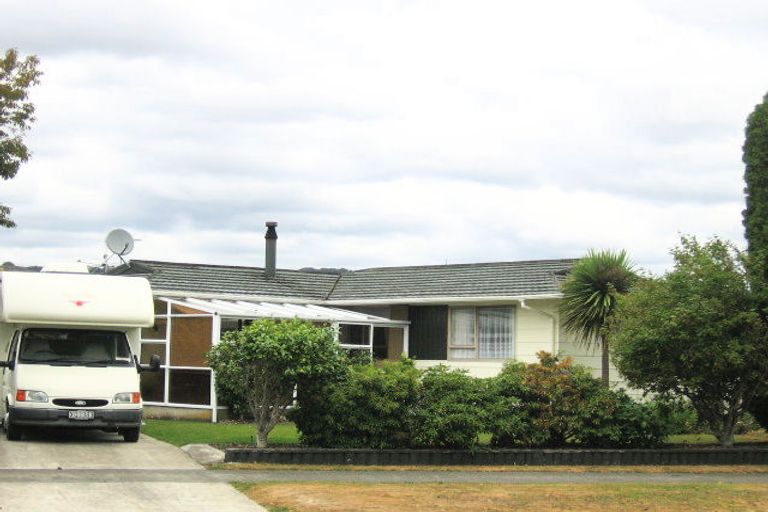 Photo of property in 70 California Drive, Totara Park, Upper Hutt, 5018