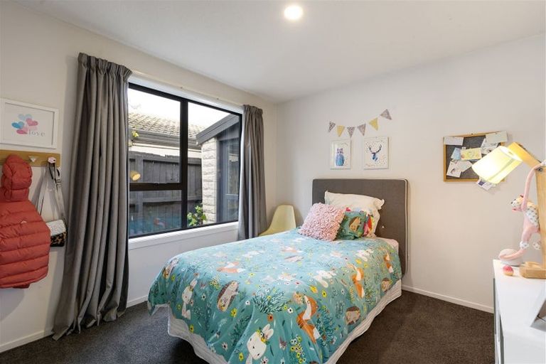 Photo of property in 44 Karnak Crescent, Russley, Christchurch, 8042