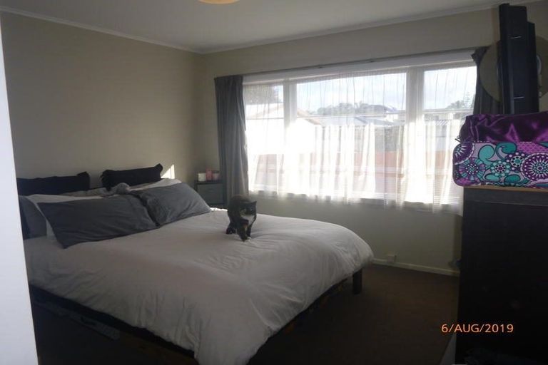 Photo of property in 620a Te Atatu Road, Te Atatu Peninsula, Auckland, 0610