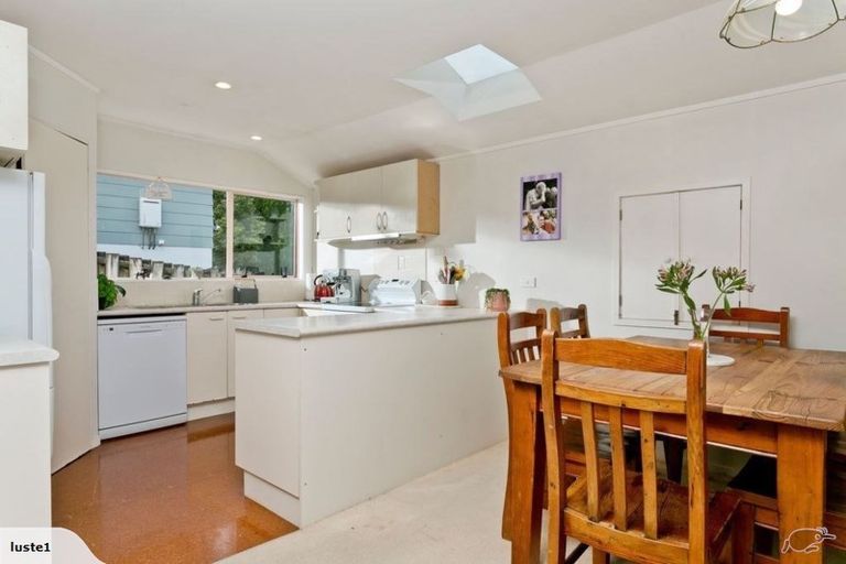 Photo of property in 1/39 Witheford Drive, Bayview, Auckland, 0629