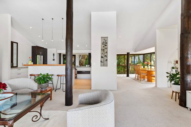 Photo of property in 14 Glenelg Road, Red Beach, 0932