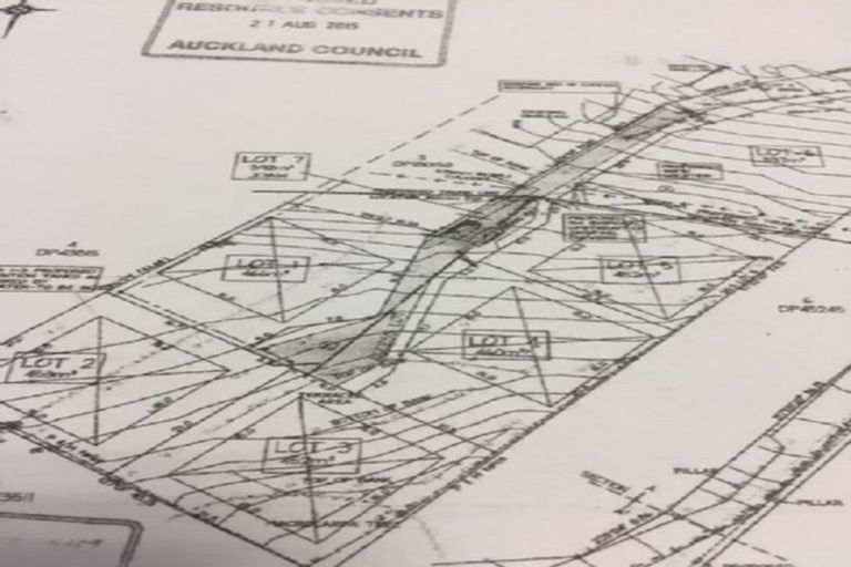 Photo of property in 121d Sunnyside Road, Sunnyvale, Auckland, 0612