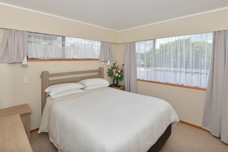 Photo of property in 52 Hilltop Avenue, Morningside, Whangarei, 0110