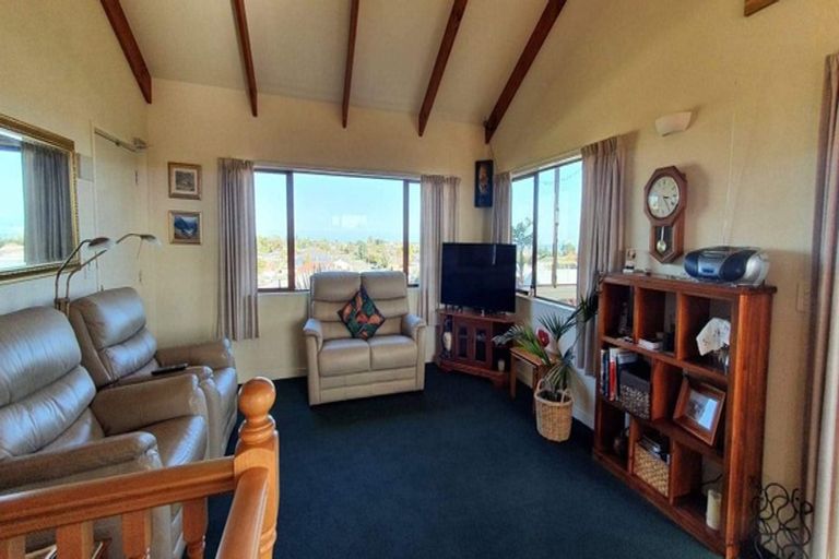 Photo of property in 92 Matai Street, Castlecliff, Whanganui, 4501