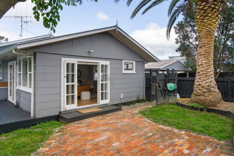 Photo of property in 25 Glenn Terrace, Otumoetai, Tauranga, 3110