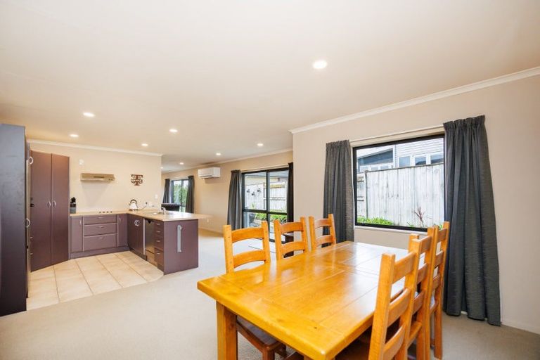 Photo of property in 23 Woodgate Court, Fitzherbert, Palmerston North, 4410