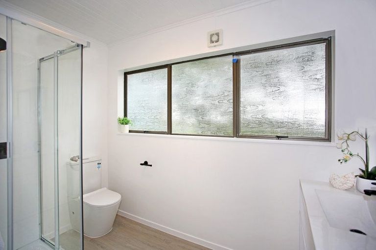 Photo of property in 10 Cameron Town Road, Pukekohe, 2678