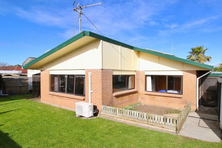 Photo of property in 8a Moorea Place, Mount Maunganui, 3116