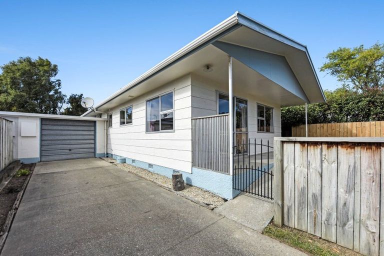 Photo of property in 8a Windlesham Place, Wakefield, 7025