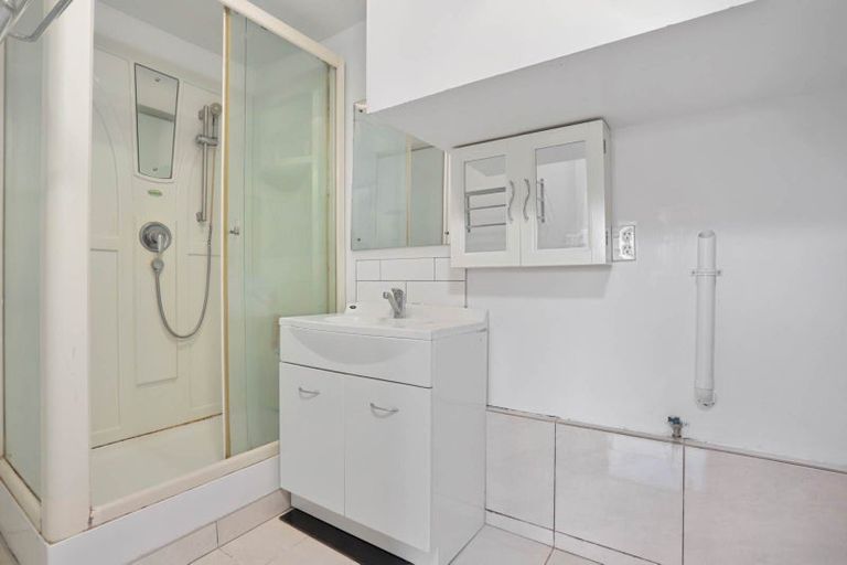 Photo of property in 25 Keegan Drive, Massey, Auckland, 0614