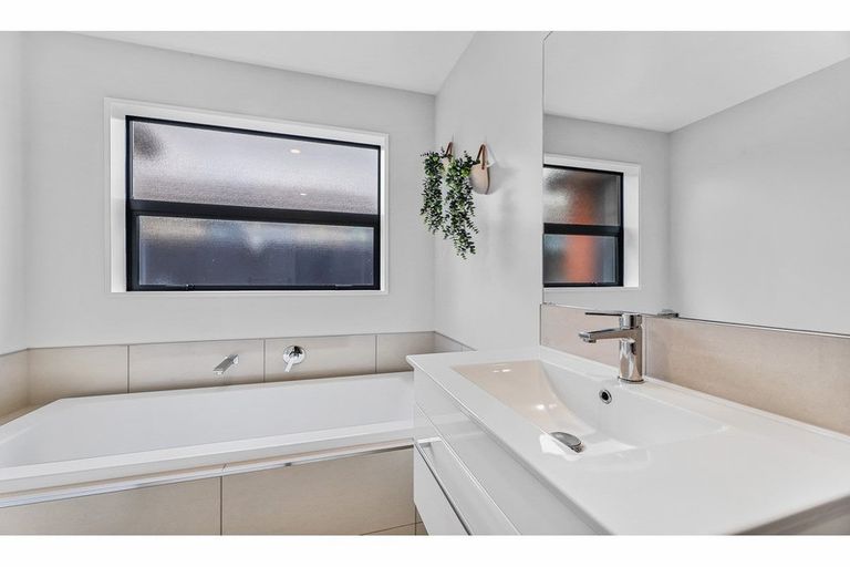 Photo of property in 8 Cleland Crescent, Kaiapoi, 7630