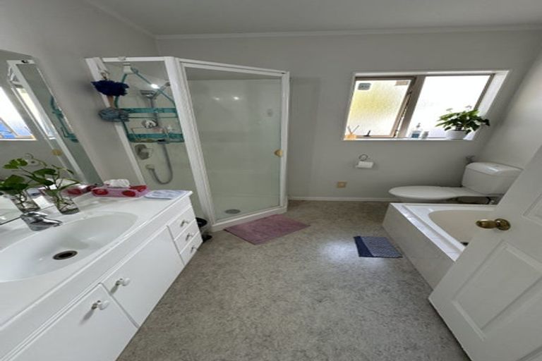 Photo of property in 2/700 Chapel Road, Dannemora, Auckland, 2016