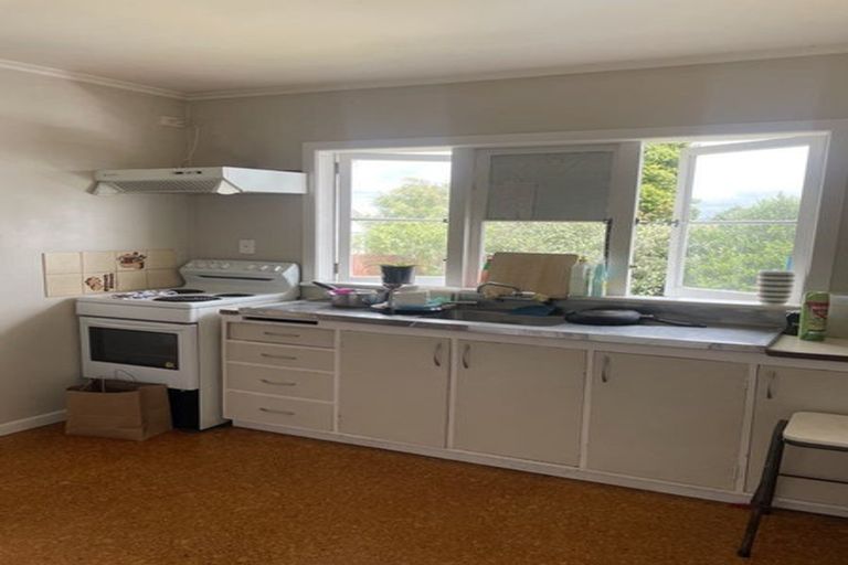 Photo of property in 1/166 Rangatira Road, Beach Haven, Auckland, 0626