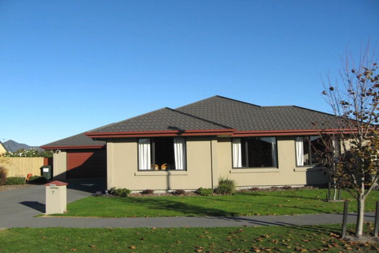 Photo of property in 7 Providence Place, Redwood, Christchurch, 8051