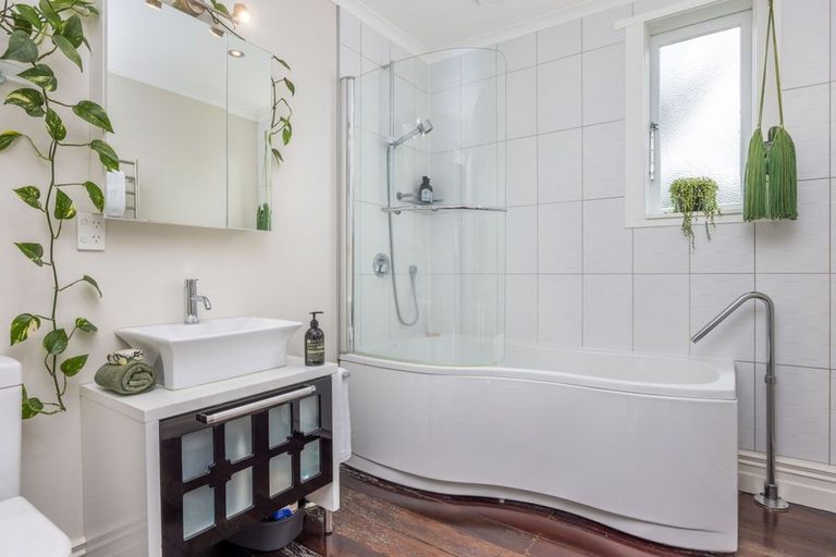 Photo of property in 22a Te Atatu Road, Te Atatu South, Auckland, 0610