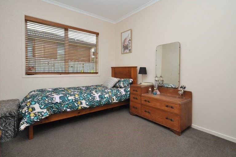 Photo of property in 24 Driftwood Drive, Red Beach, 0932