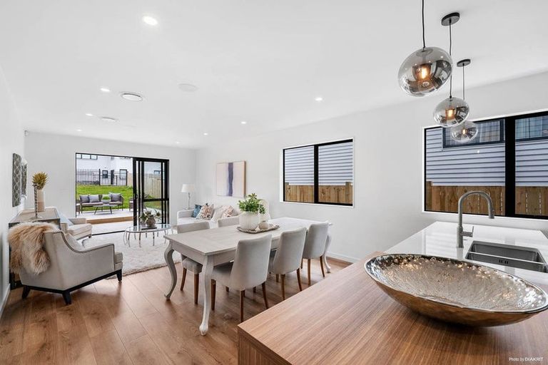 Photo of property in 44 Dungloe Avenue, Flat Bush, Auckland, 2019