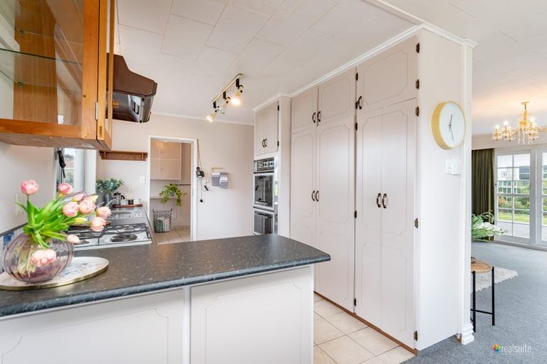 Photo of property in 43 Henry Street, Ebdentown, Upper Hutt, 5018