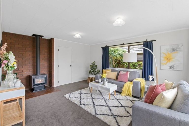 Photo of property in 18 Reeves Street, Waikanae Beach, Waikanae, 5036