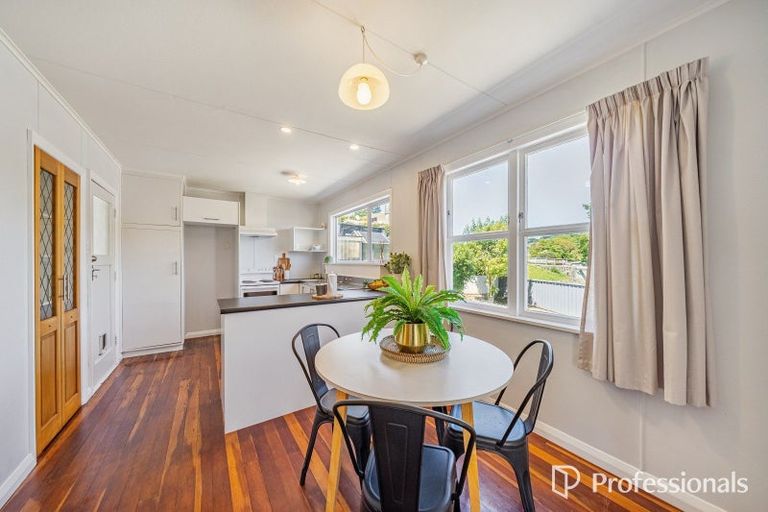 Photo of property in 90 Thomas Street, Stokes Valley, Lower Hutt, 5019