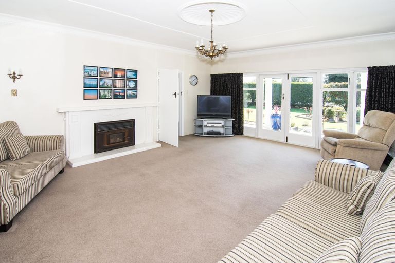 Photo of property in 77 High Street, Island Bay, Wellington, 6023