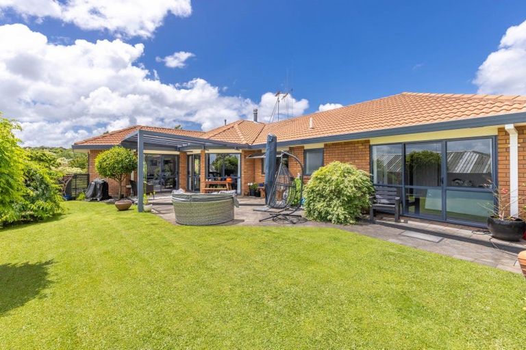 Photo of property in 39 Ayrshire Drive, Grandview Heights, Hamilton, 3200