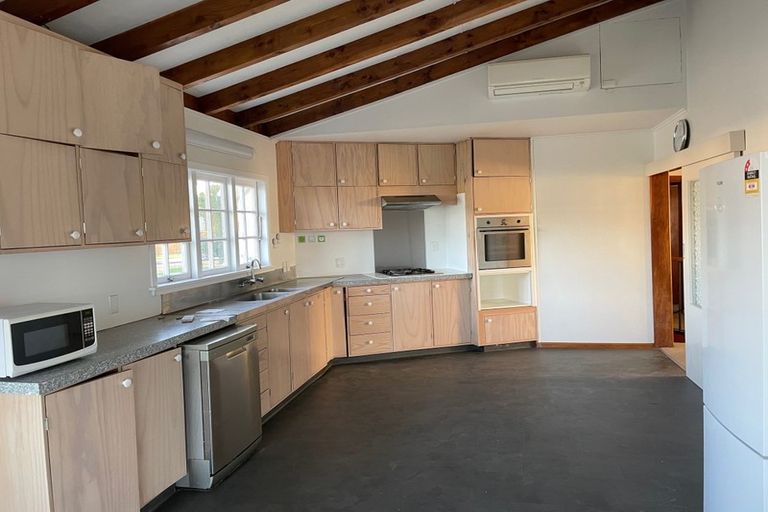 Photo of property in 3 Sunrise Avenue, Murrays Bay, Auckland, 0630