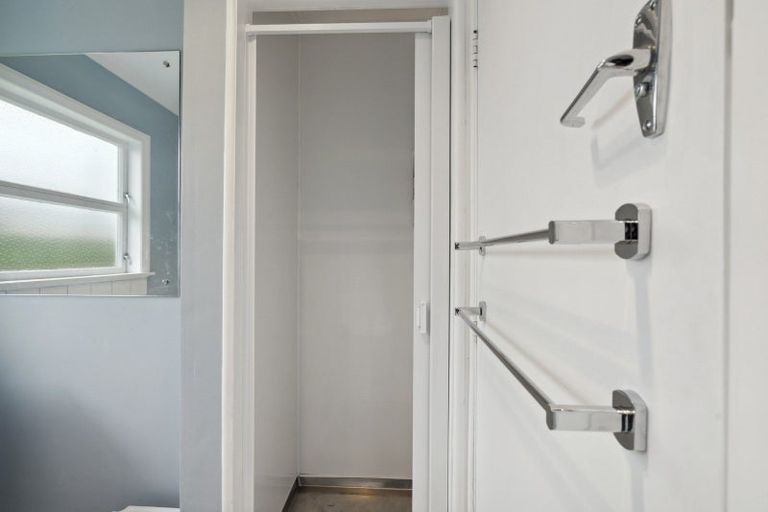 Photo of property in 2 Selwyn Street, Levin, 5510