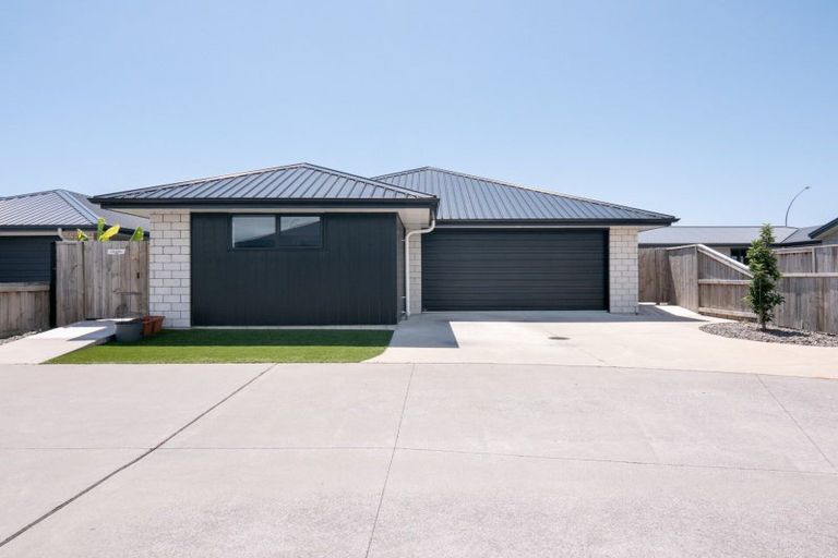 Photo of property in 202 Te Okuroa Drive, Papamoa, 3118