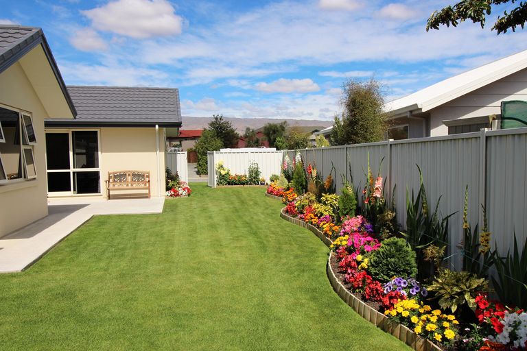 Photo of property in 17 Orchard Drive, Alexandra, 9320