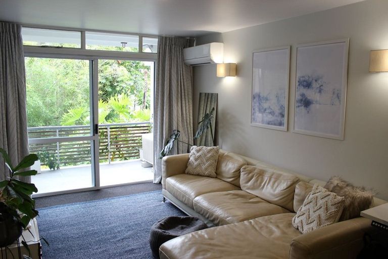 Photo of property in 3/73 Princes Street, Northcote Point, Auckland, 0627