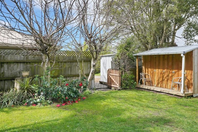 Photo of property in 46 Woodville Street, Edgeware, Christchurch, 8013