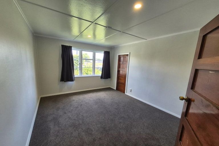 Photo of property in 18 Christian Street, Bryndwr, Christchurch, 8053