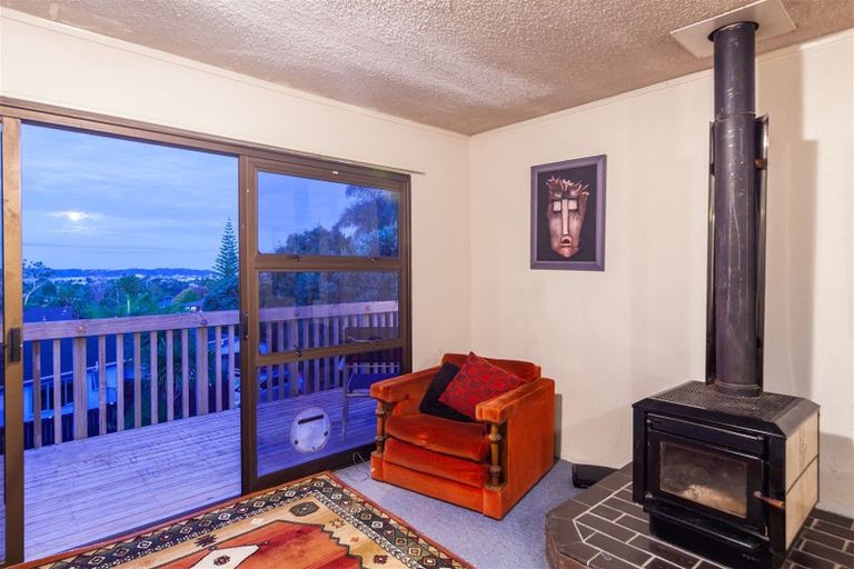 Photo of property in 212 Royal Road, Massey, Auckland, 0614