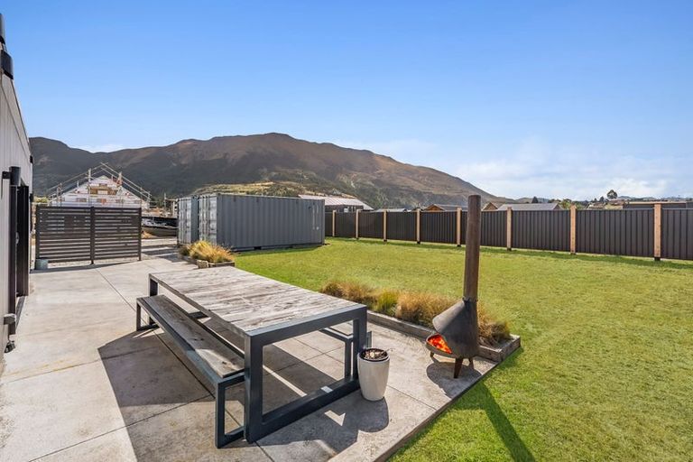 Photo of property in 15 Lost Burn Road, Lake Hawea, 9382