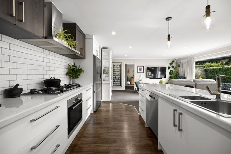 Photo of property in 2/50 Kowhai Street, Hamilton Lake, Hamilton, 3204