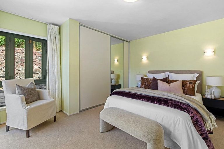 Photo of property in 4 Saddleback Rise, Murrays Bay, Auckland, 0630