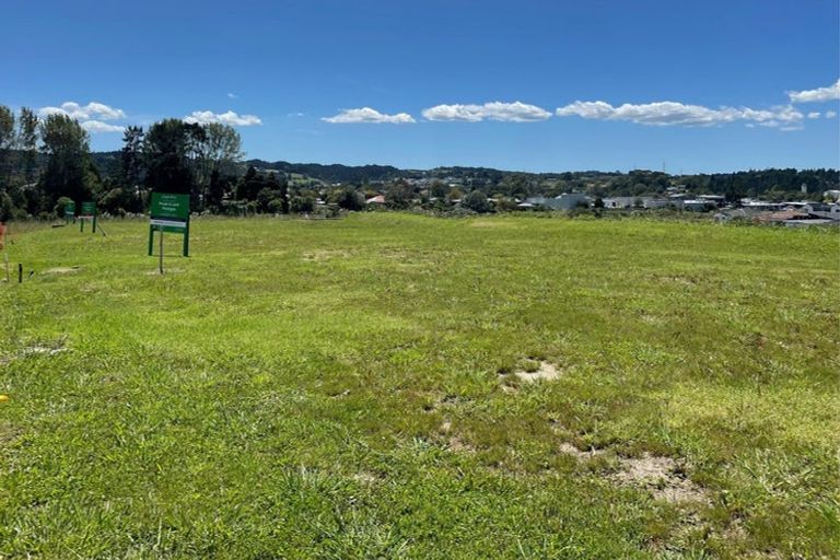 Photo of property in 36 Vintry Drive, Huapai, 0810