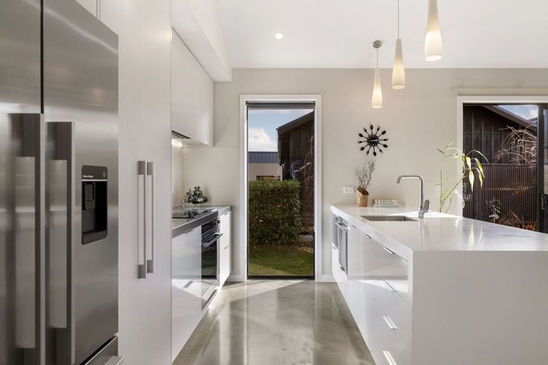 Photo of property in 24 Mckellar Drive, Jacks Point, Queenstown, 9371